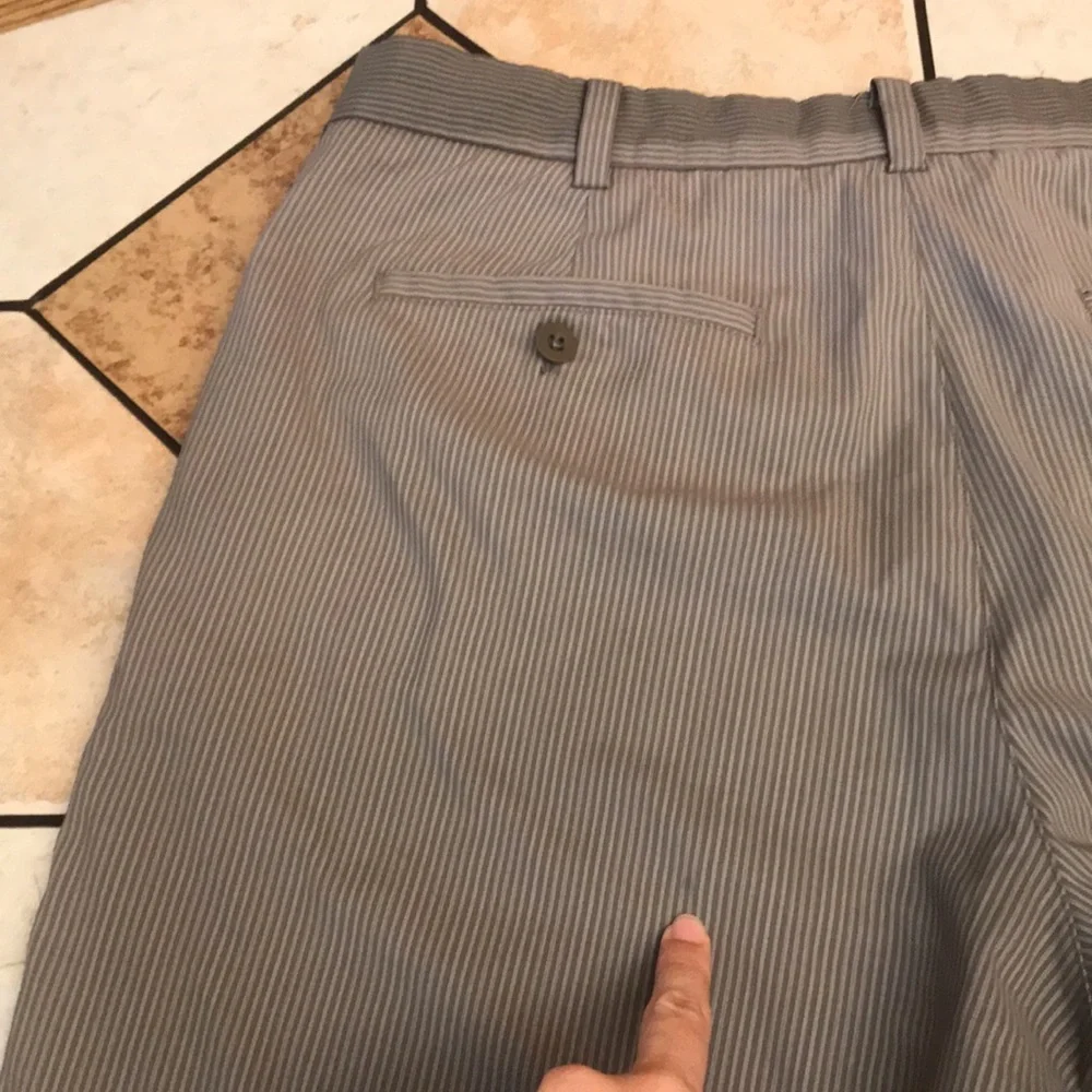 Nike golf shorts size 35 men performance wear‎